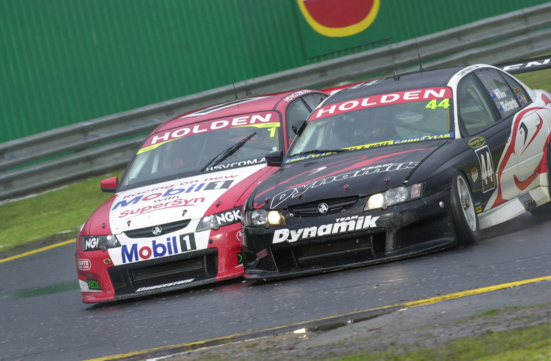 20030914-V8CSR9-0518